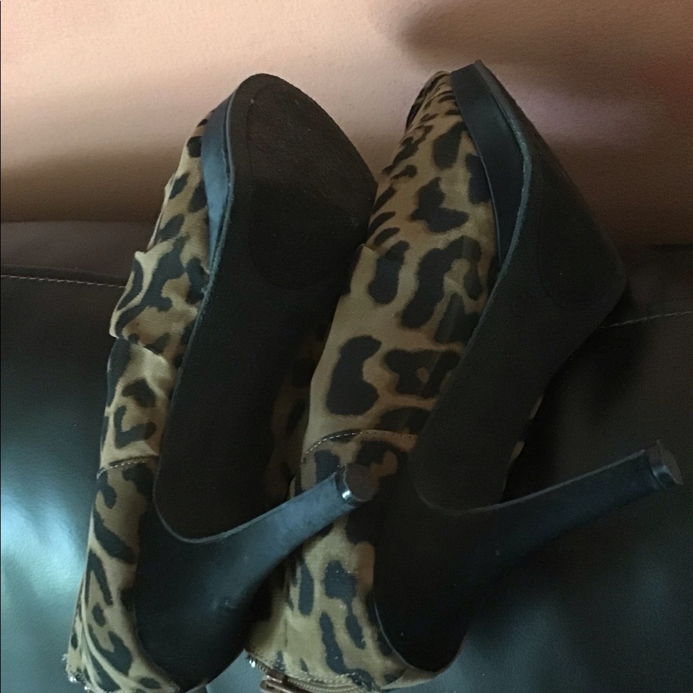 LEOPARD PRINT HEELS - Picture 3 of 3